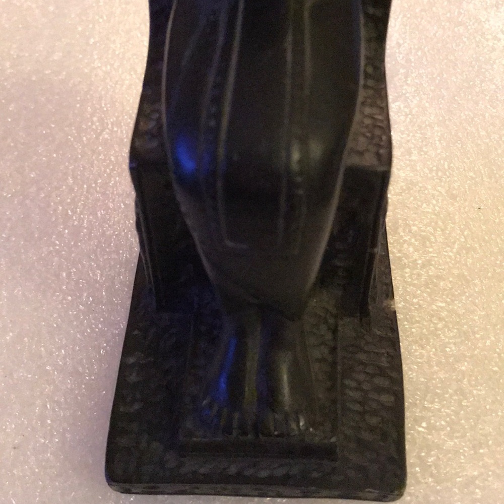 Antique Egyptian engraved king statue - Picture 8 of 8